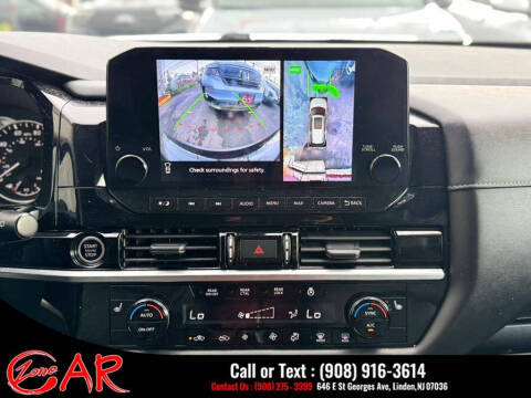 2022 Nissan Pathfinder SL