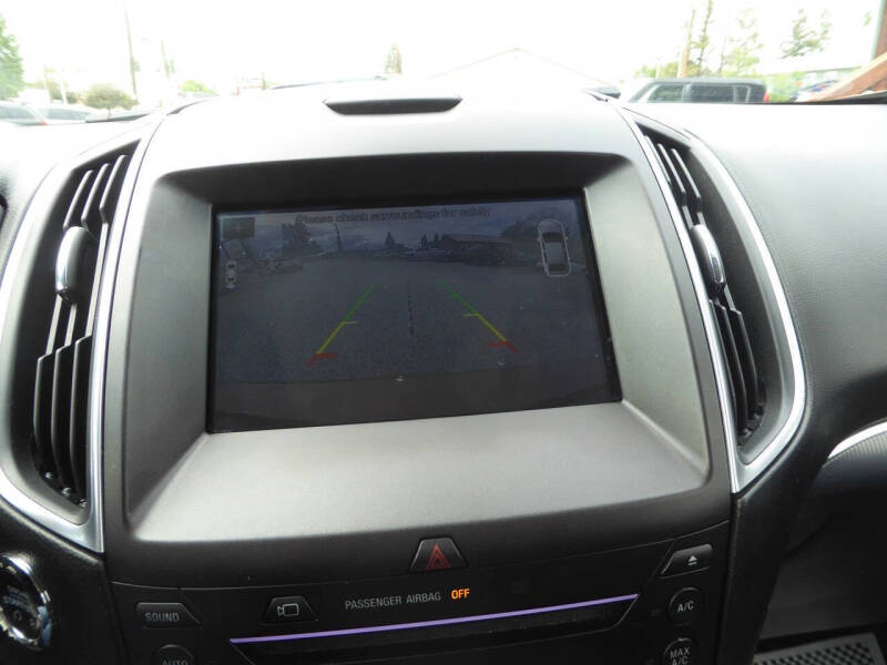 2017 Ford Edge Titanium