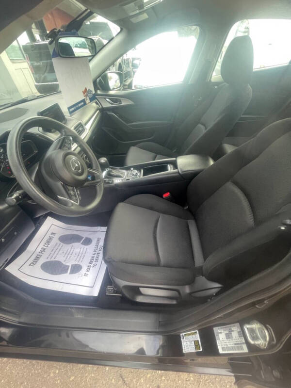 2017 Mazda MAZDA3 Sport