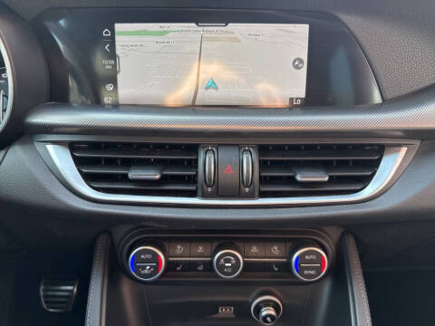 2022 Alfa Romeo Stelvio Veloce