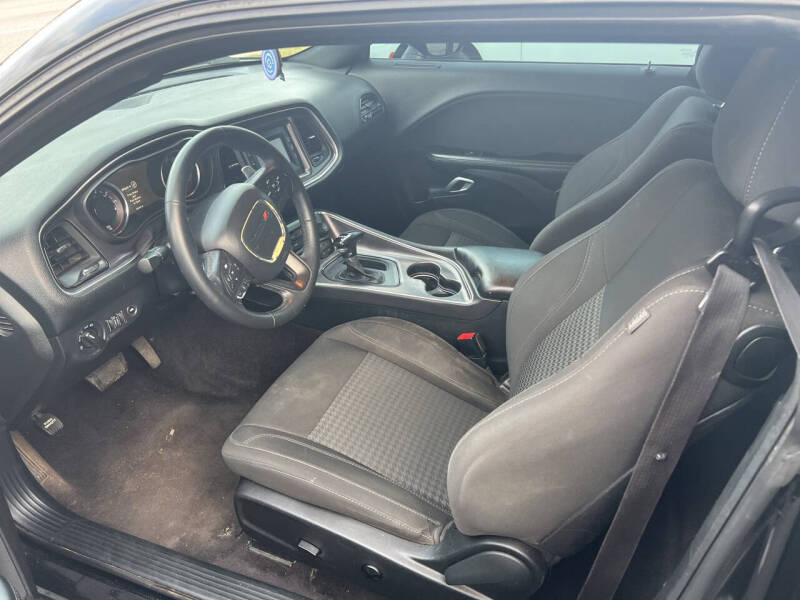 2017 Dodge Challenger SXT