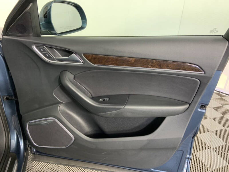 2017 Audi Q3 2.0T quattro Prestige