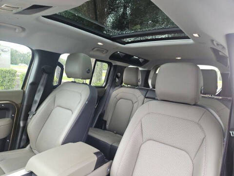2025 Land Rover Defender 110 P300 S