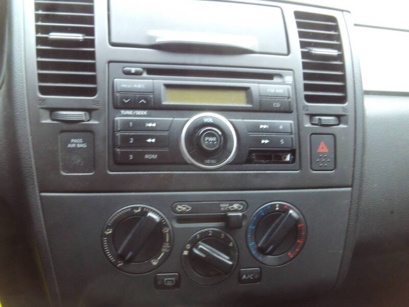 2008 Nissan Versa 1.8 S