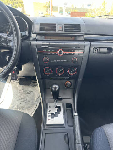 2006 Mazda MAZDA3 i