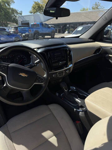 2023 Chevrolet Traverse LS