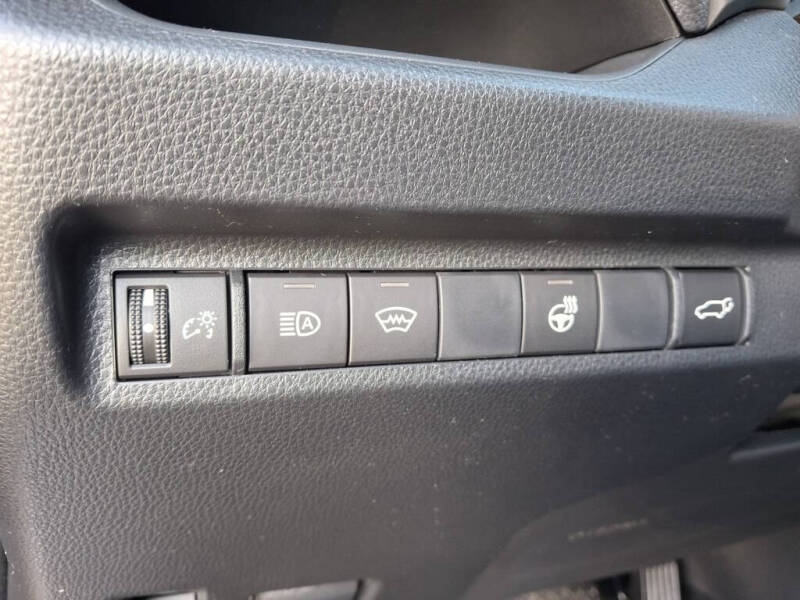 2025 Toyota RAV4 Plug-in Hybrid SE