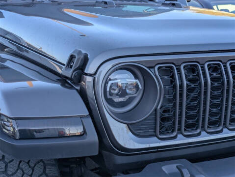 2024 Jeep Gladiator Sport