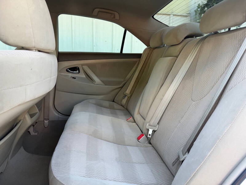 2010 Toyota Camry LE