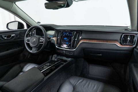 2024 Volvo V60 Cross Country B5 Plus