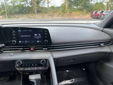 2022 Hyundai Elantra