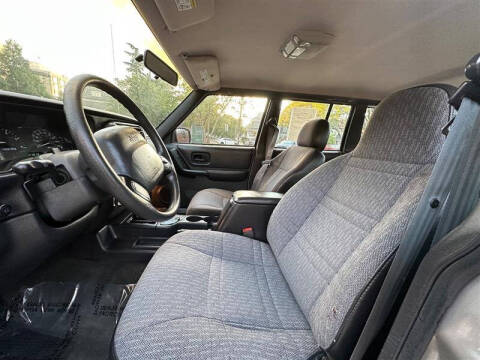 2000 Jeep Cherokee Classic