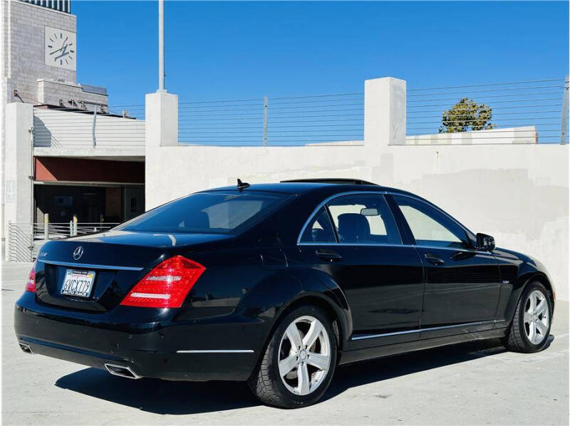 2012 Mercedes-Benz S-Class S550 photo 4