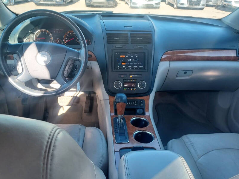 2008 Saturn Outlook XR
