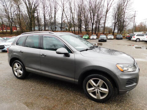 2011 Volkswagen Touareg for sale at Macrocar Sales Inc in Uniontown OH