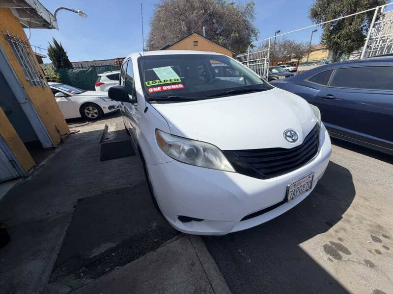 2013 Toyota Sienna L 7-Passenger