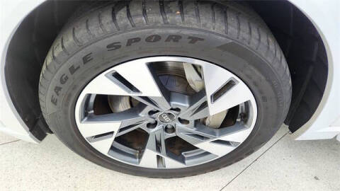 2022 Audi e-tron quattro Premium