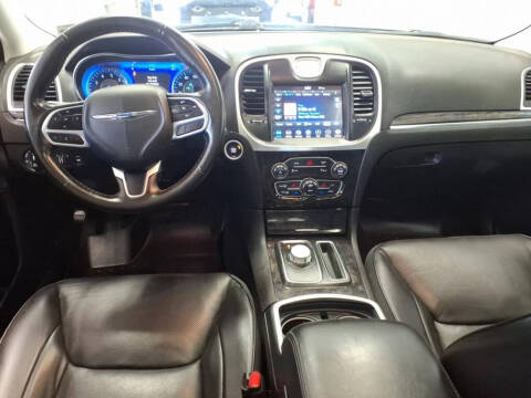 2021 Chrysler 300 Touring