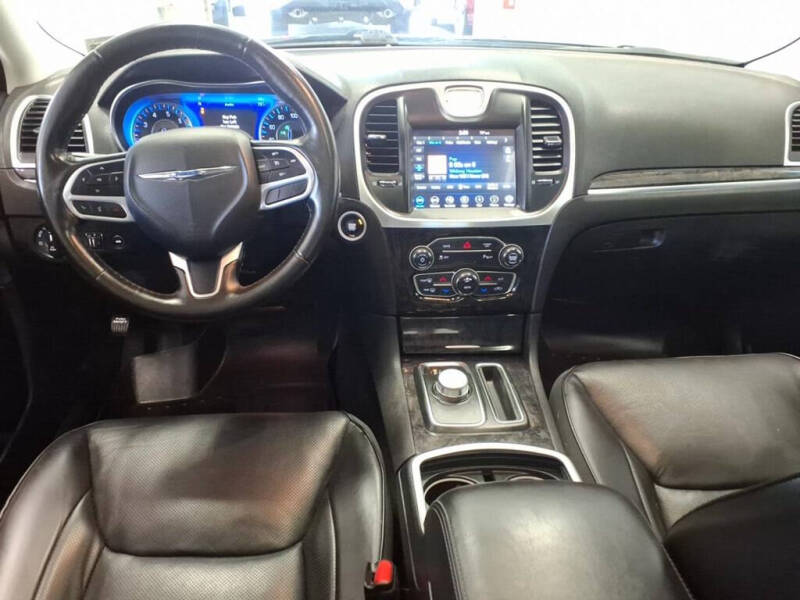 2021 Chrysler 300 Touring