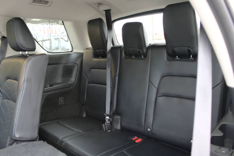 2023 Nissan Pathfinder Platinum