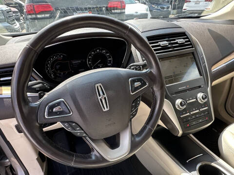 2016 Lincoln MKC Select