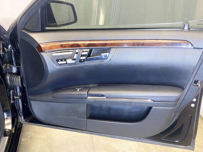 2011 Mercedes-Benz S-Class S 550 4MATIC