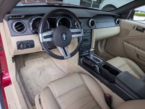 2007 Ford Mustang V6 Deluxe