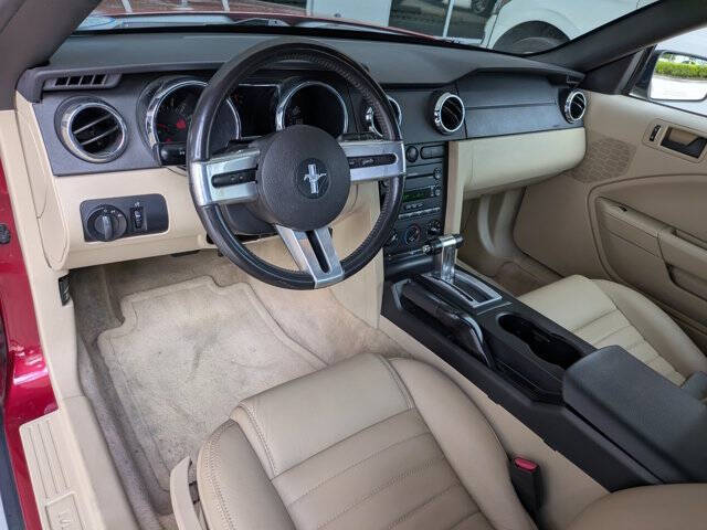 2007 Ford Mustang V6 Deluxe