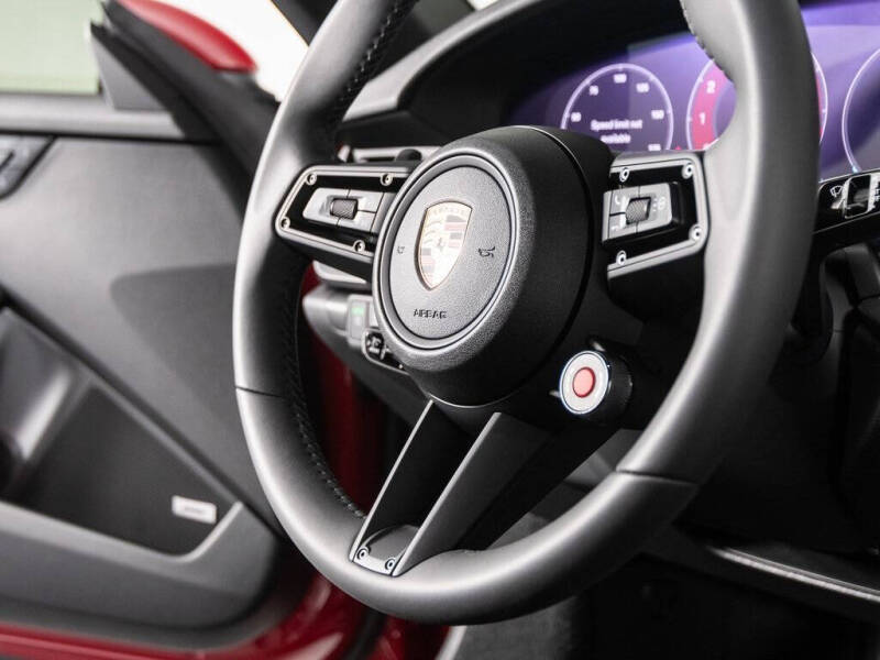 2025 Porsche 911 Carrera