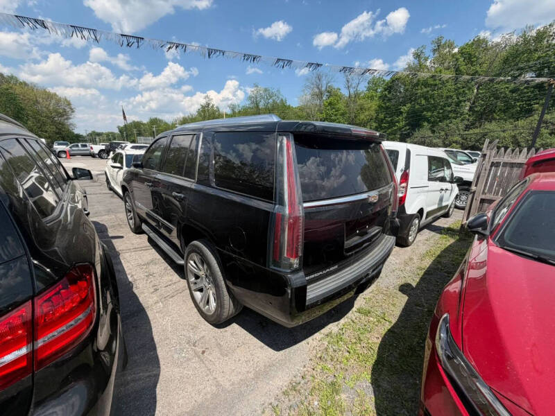 2019 Cadillac Escalade Luxury