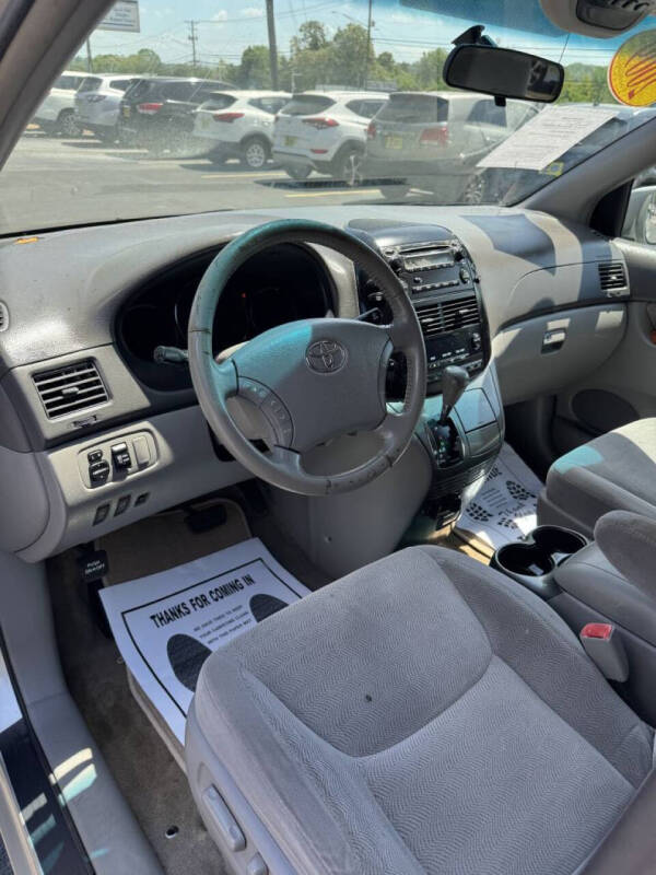 2009 Toyota Sienna XLE
