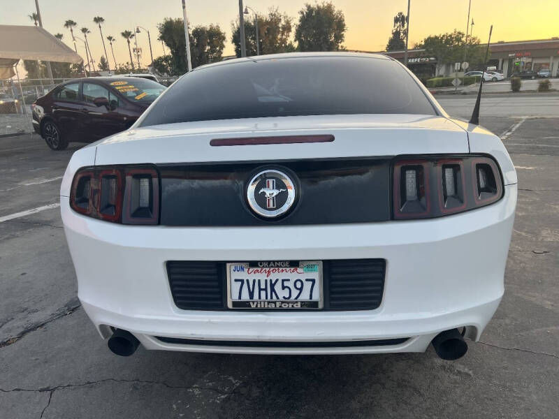 2014 Ford Mustang V6