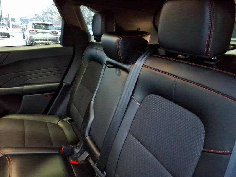 2023 Ford Escape Hybrid ST-Line