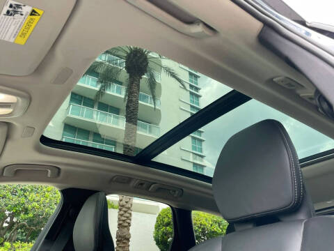 2023 Volvo XC60 B5 Ultimate Dark Theme