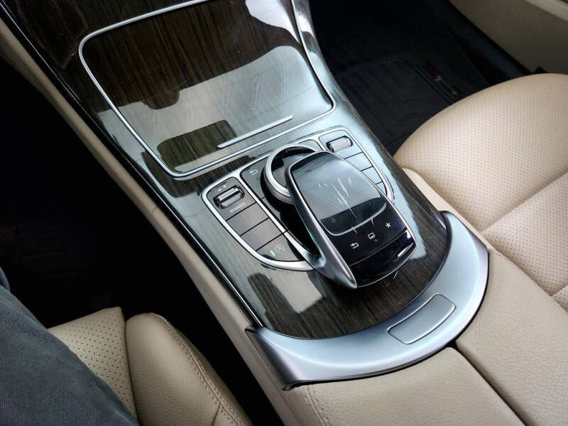 2016 Mercedes-Benz C-Class