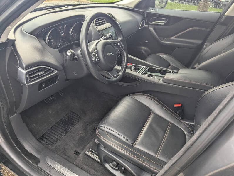 2017 Jaguar F-PACE 35t Prestige