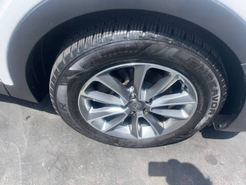 2017 Hyundai Santa Fe SE