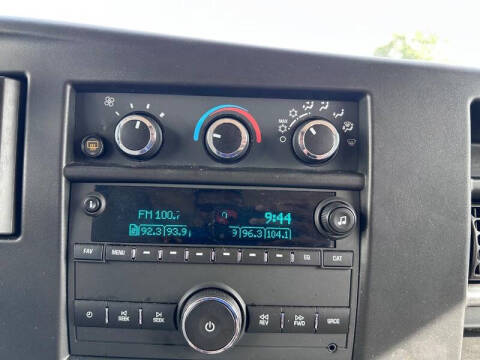 2022 Chevrolet Express LS 3500