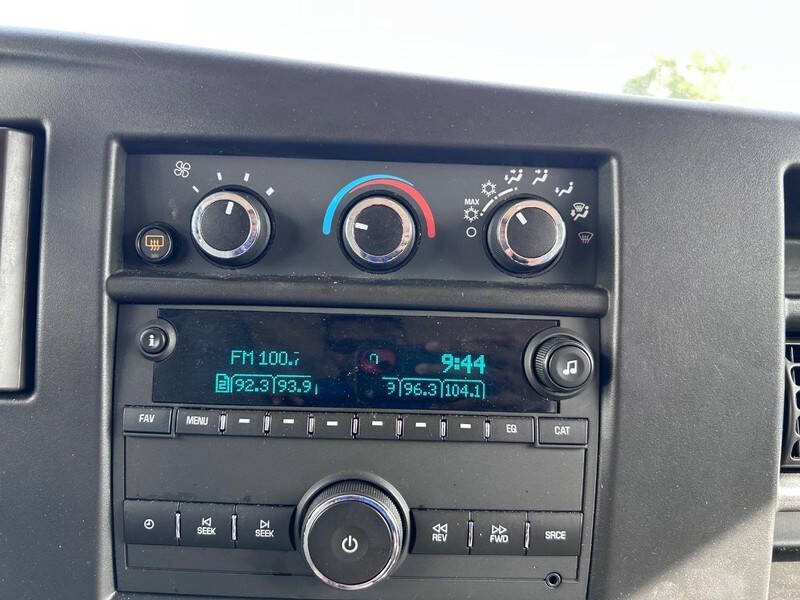 2022 Chevrolet Express LS 3500