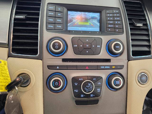 2017 Ford Taurus SEL