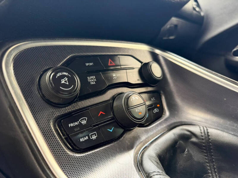 2015 Dodge Challenger