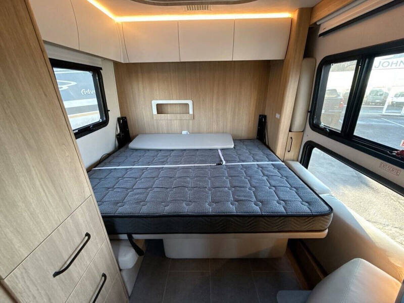 2025 Mercedes-Benz Sprinter