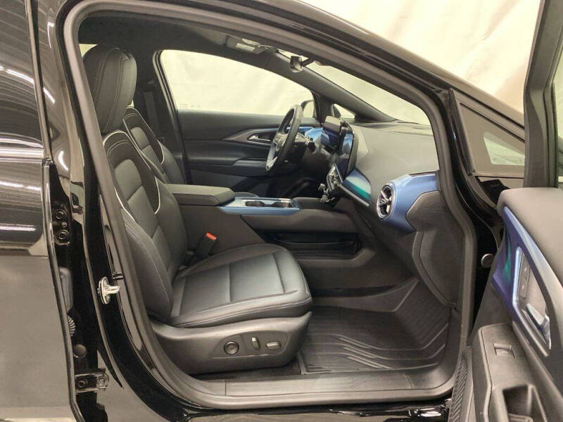 2024 Chevrolet Equinox EV LT