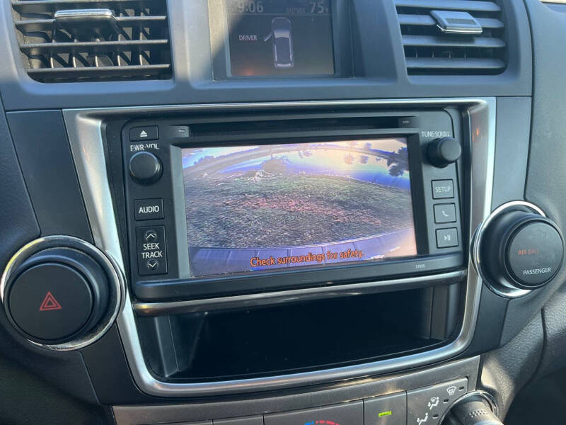 2013 Toyota Highlander SE