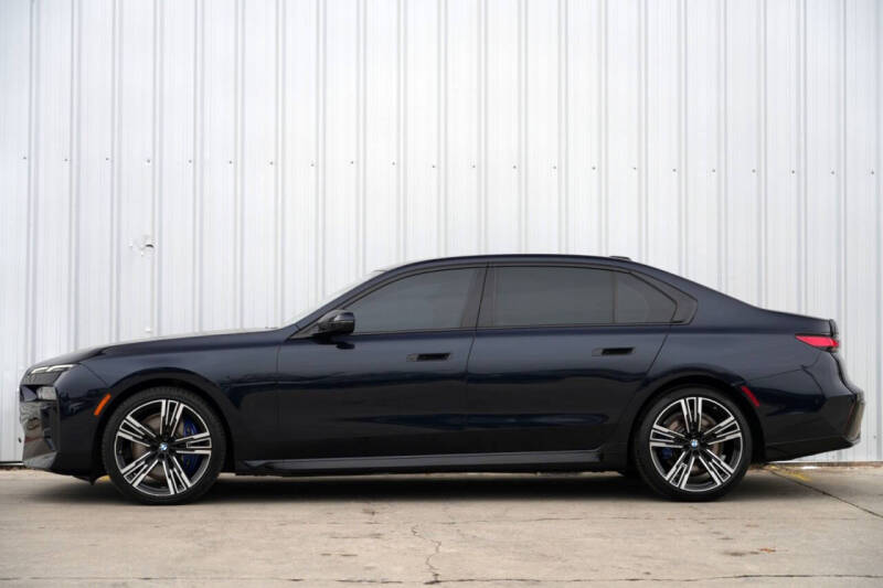 2023 BMW 7 Series 740i