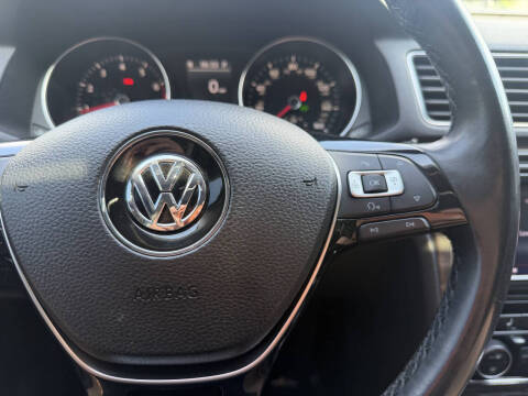 2018 Volkswagen Passat 2.0T SE