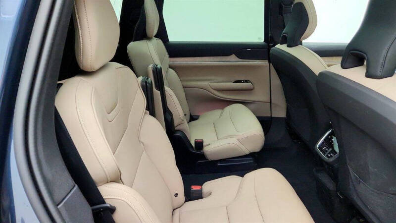 2025 Volvo EX90 Twin Plus 6P