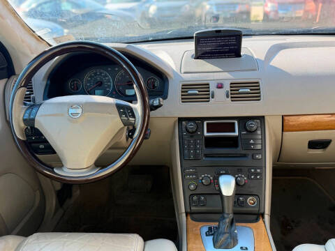 2004 Volvo XC90 T6