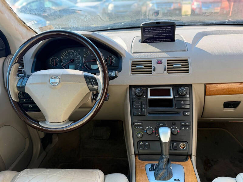 2004 Volvo XC90 T6