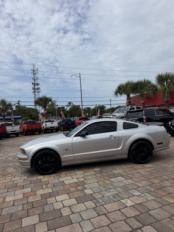 2006 Ford Mustang GT Deluxe